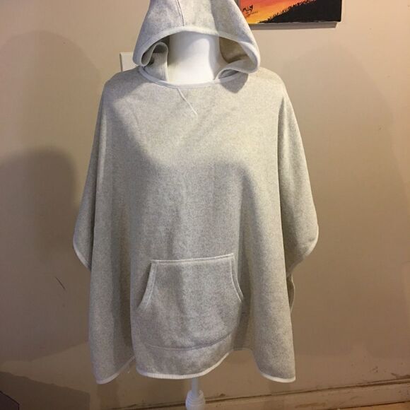 Eddie Bauer Poncho   - Picture 2 of 9